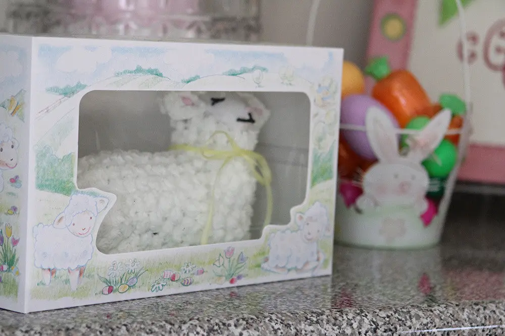 Southern Champion 8 x 12 x 5" Semi Volautomatisch Easter Lamb Window Bakery Boxes - #2493