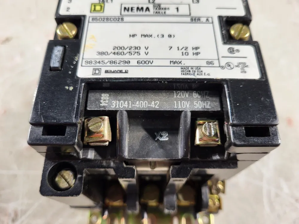27 Amp, 3 Pole, 1 NO, 110/120 VAC Coil Contactor 8502SC02S
