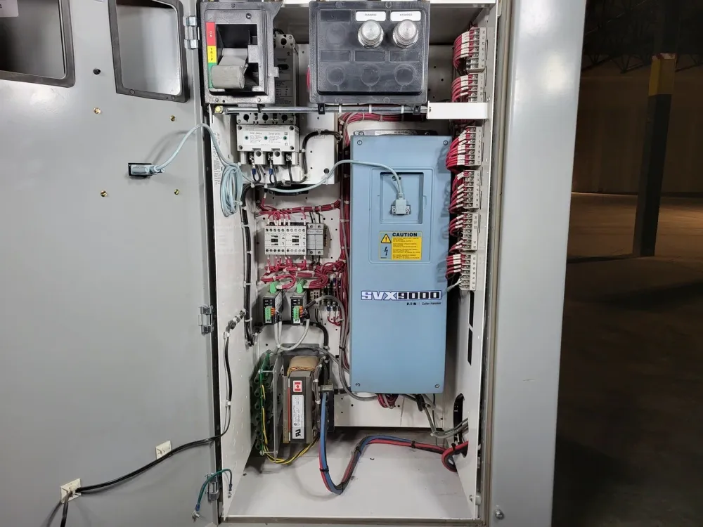 20 hp(VT), 600V, 3-Ph VFD SVX00031V018 Bucket Freedom 2100 MCC Frame