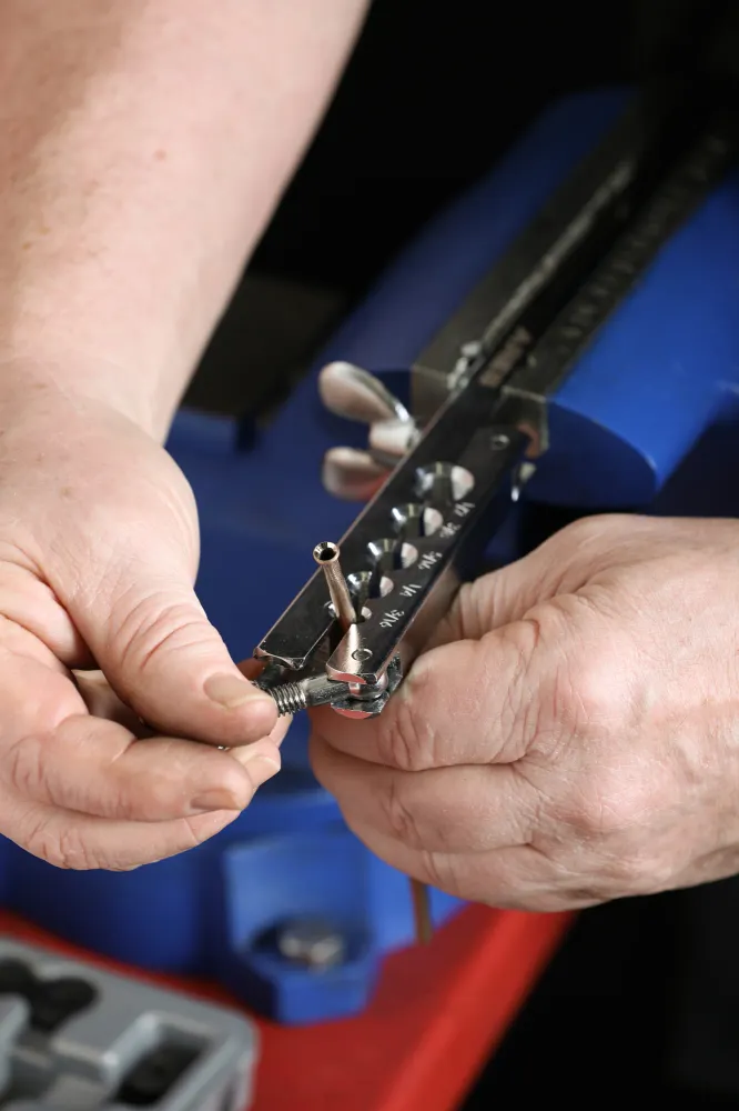 ARES 18020 - Tweeling Flaring Tool Adapter Set