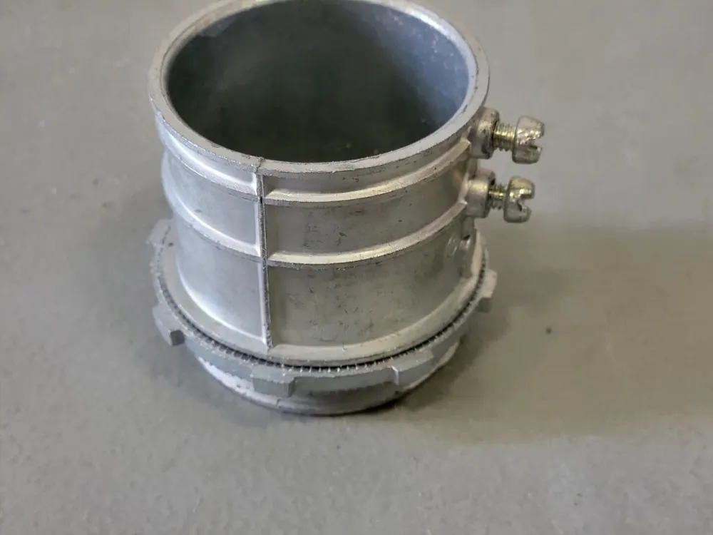2" EMT Set Screw Connector 235-DC4 (Box 10) voor terreinvoertuigen