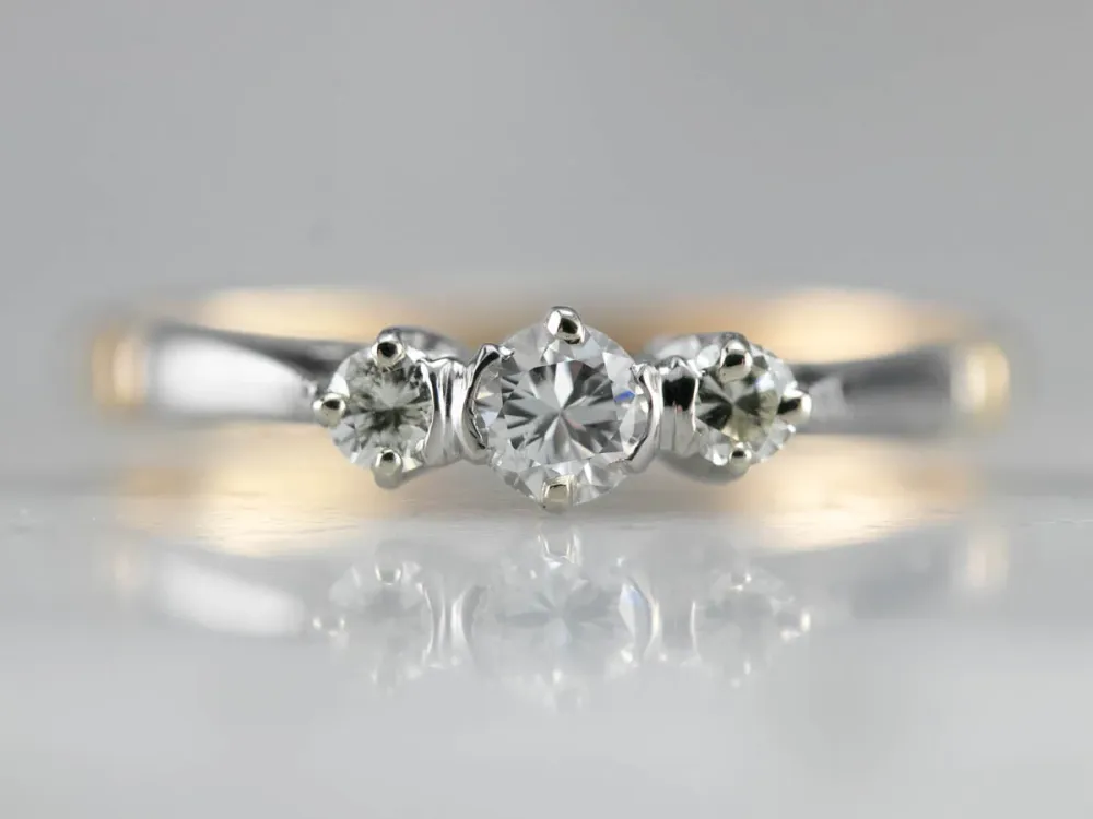 Klassiek Era Two Tone Diamond Engagement Ring
