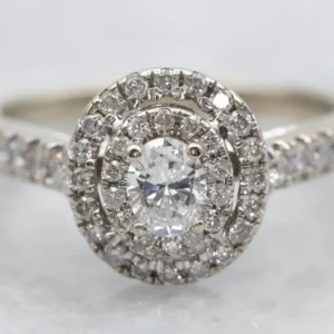 Modern Oval Cut Diamond Engagement Ring Duo Diamond Halo zwarte poedercoating