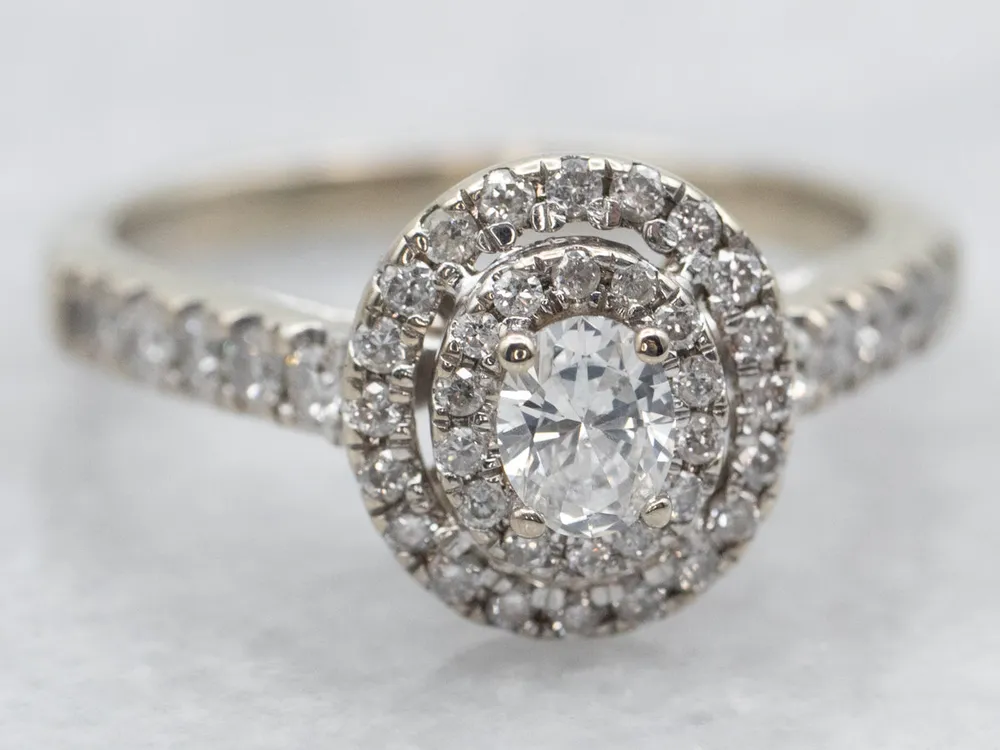 Modern Oval Cut Diamond Engagement Ring Duo Diamond Halo zwarte poedercoating
