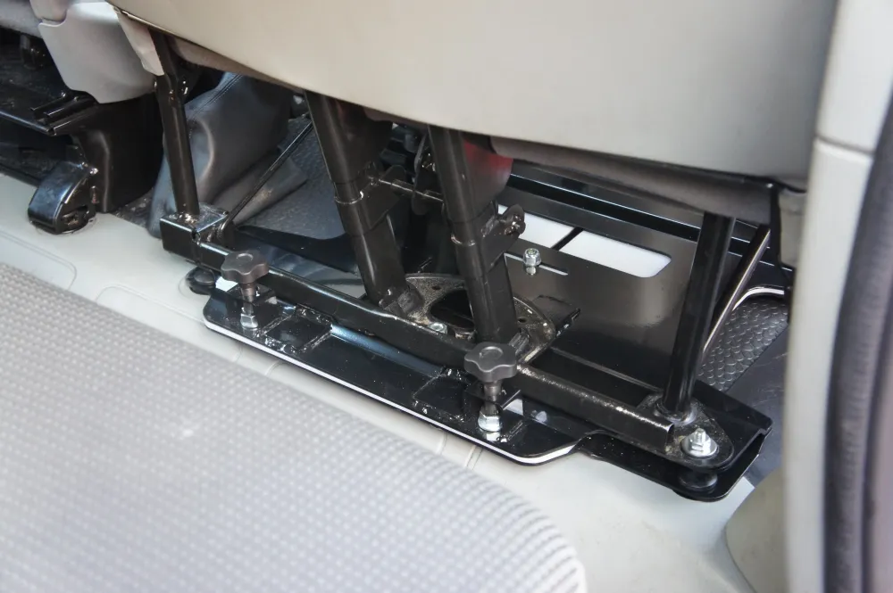 Nissan Primastar X83 (2001-2014) Kiravans Dubbel Passenger Seat Swivel voor terreinvoertuigen