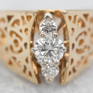Rubber silentblok Two Tone Peaked Openwork Diamond Ring