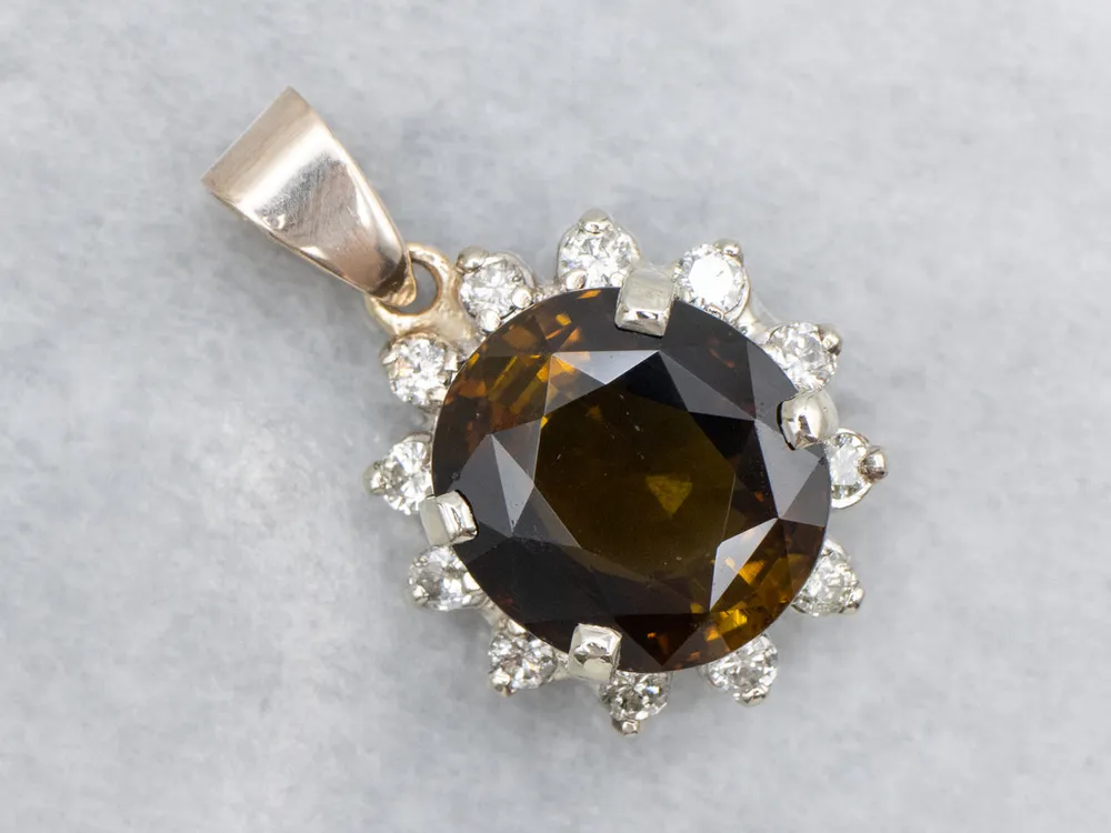 Two Tone Dravite Tourmaline and Diamond Halo Pendant met bovenste bevestiging