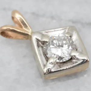 Two-Toned Gouden Diamond Pendant