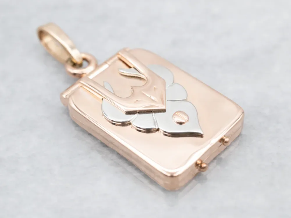 Unique Two Tone Goud "D" Monogram Locket voor terreinvoertuigen