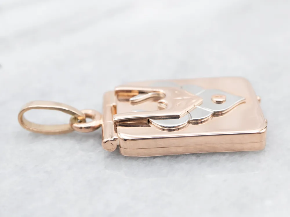 Unique Two Tone Goud "D" Monogram Locket voor terreinvoertuigen