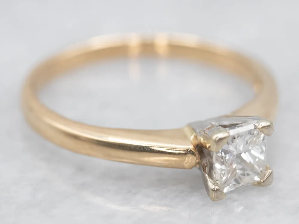 Veerpootlager Two Tone Princess Cut Diamond Solitaire Engagement Ring