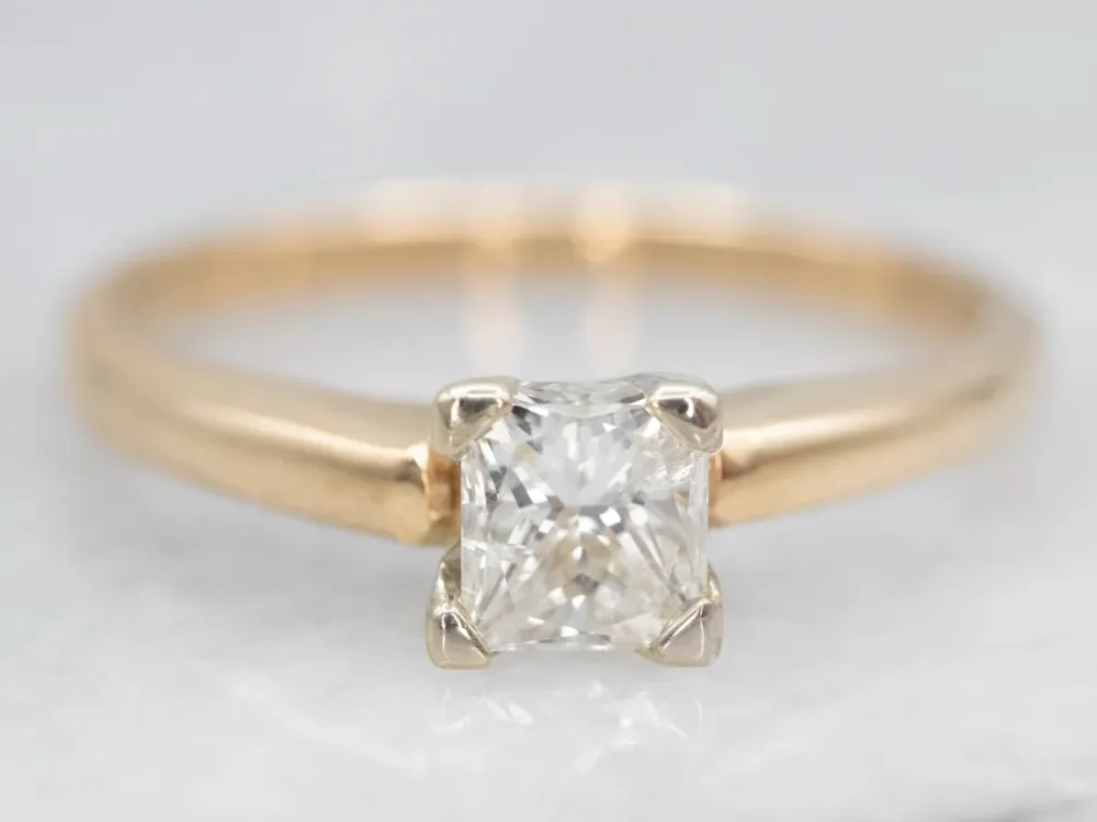 Veerpootlager Two Tone Princess Cut Diamond Solitaire Engagement Ring