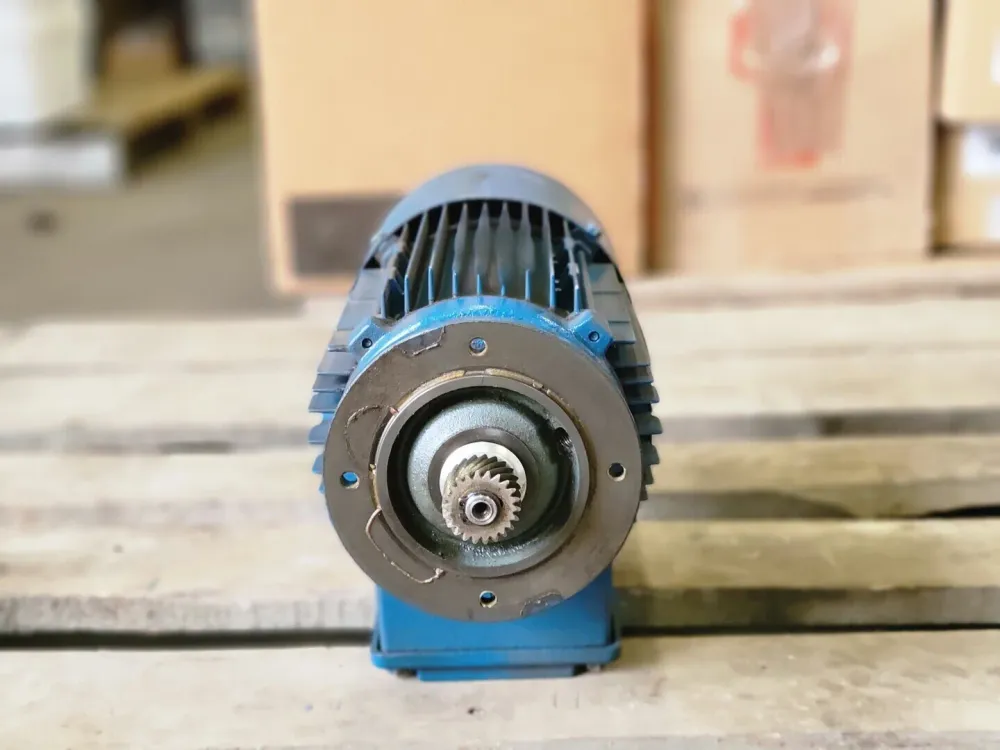 0.2/0.8 hp, 575 volts, 810/3310 rpm Electric Motor RF37DT80N8/2BMG05HRZ
