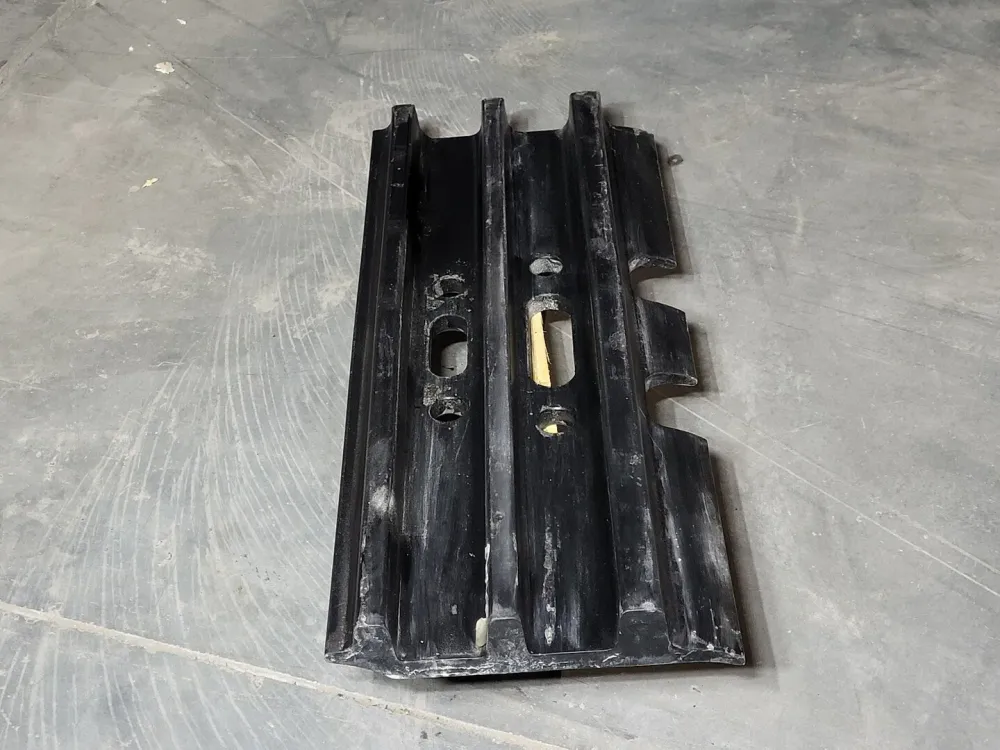 Track Shoe 4409426