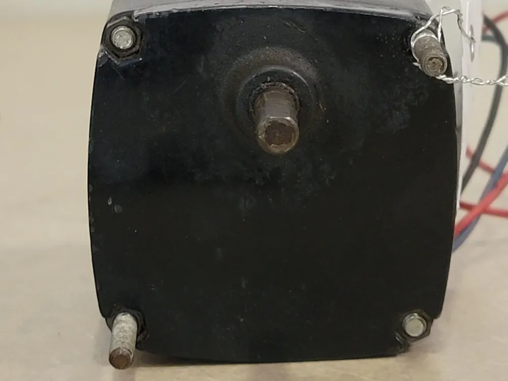 115 Volts 67 Rpm Gearmotor 748LC5018