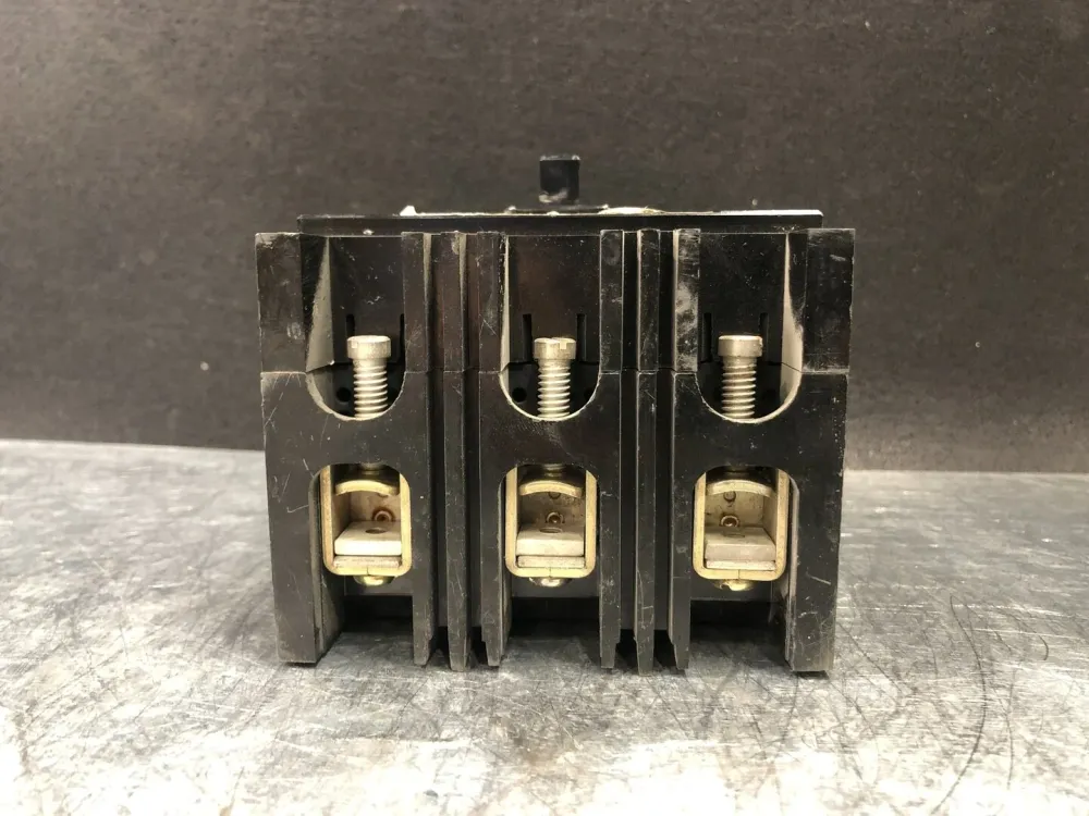 Accu Onderhoud 50 Amp, 3 Pole, 240 Volts Circuit Breaker EB3050