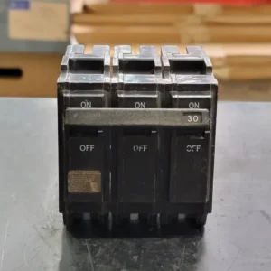 Lithium Accu 30 Amp, 3 Pole, 240 volts Circuit Breaker THQL330