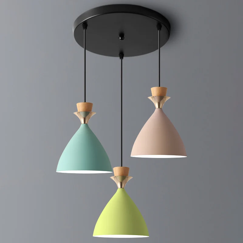 Macaroon 3-lichts clusterhanger groen-roze-gele kegelvormige metalen kap hanglamp met verstelbare ophangdraad van 150 cm
