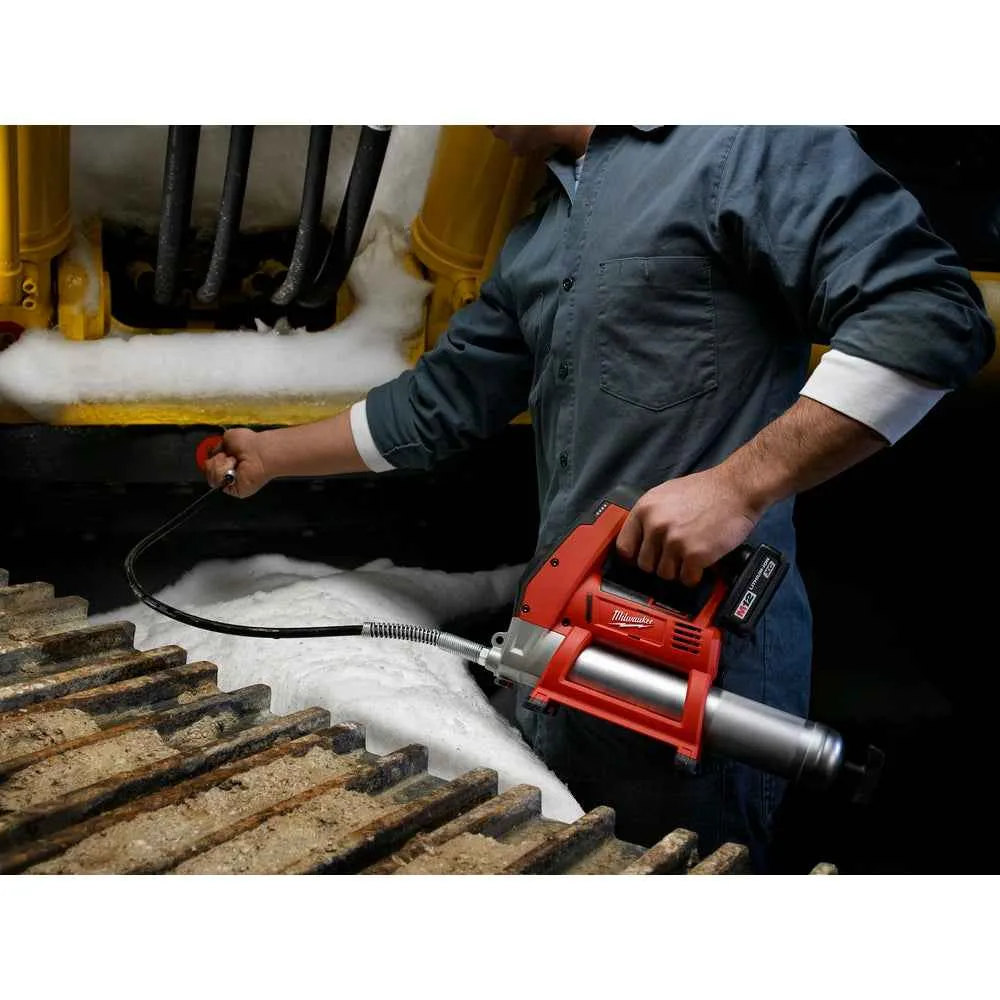 MILWAUKEE M12™ Grease Gun (Tool Only) Rood