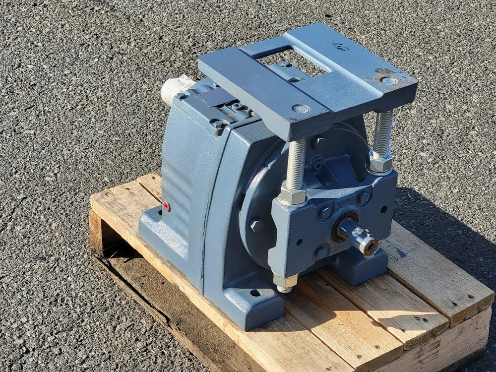 23.40:1 Ratio Gear Reducer R87 AD3/P