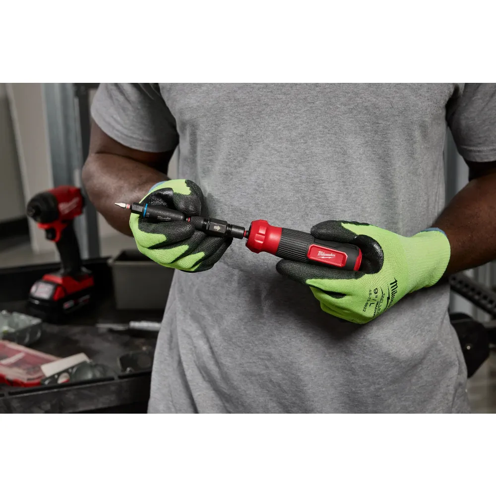 Milwaukee Tools 8--1 Multi-Bit & Nut Driver W/ SHOCKWAVE Impact Duty™ Bits & Nut Drivers