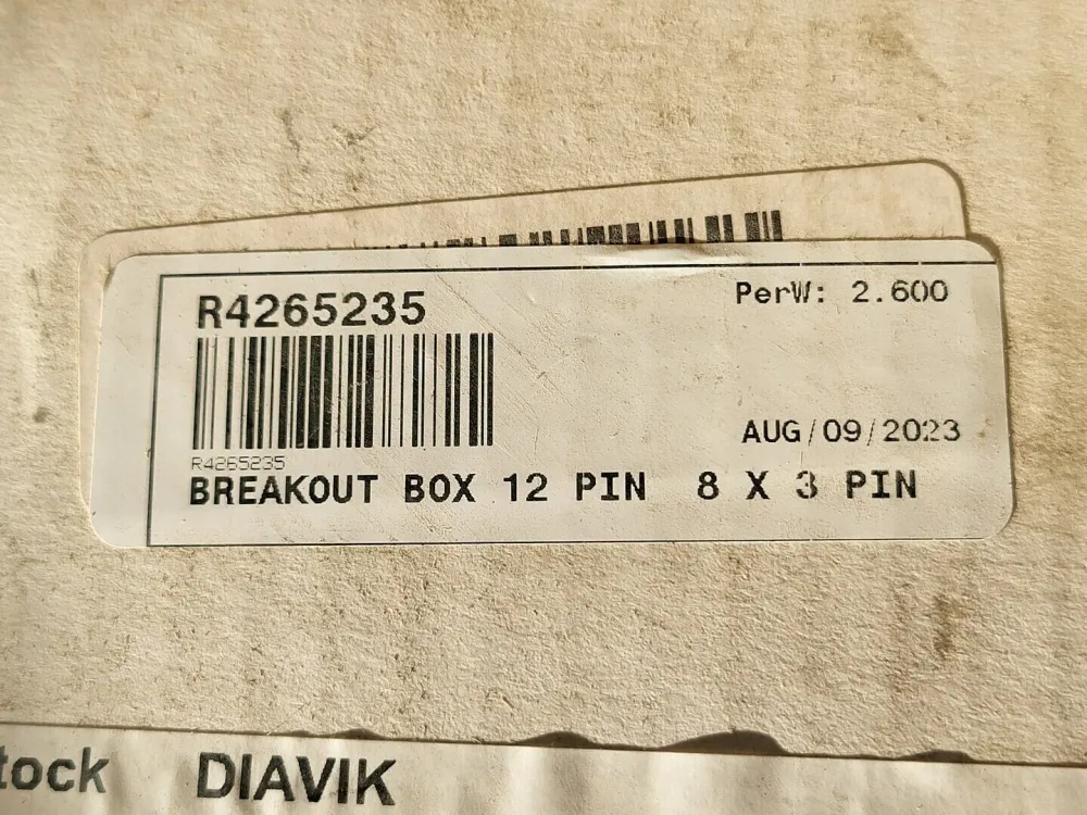 Breakout Box R4265235