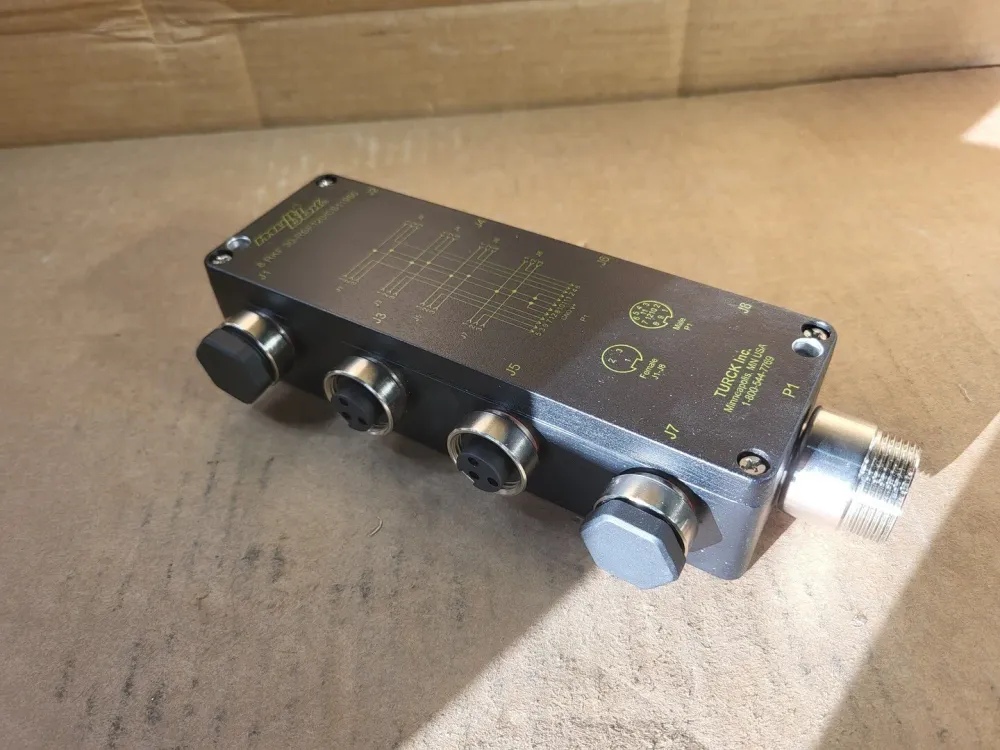 Breakout Box R4265235