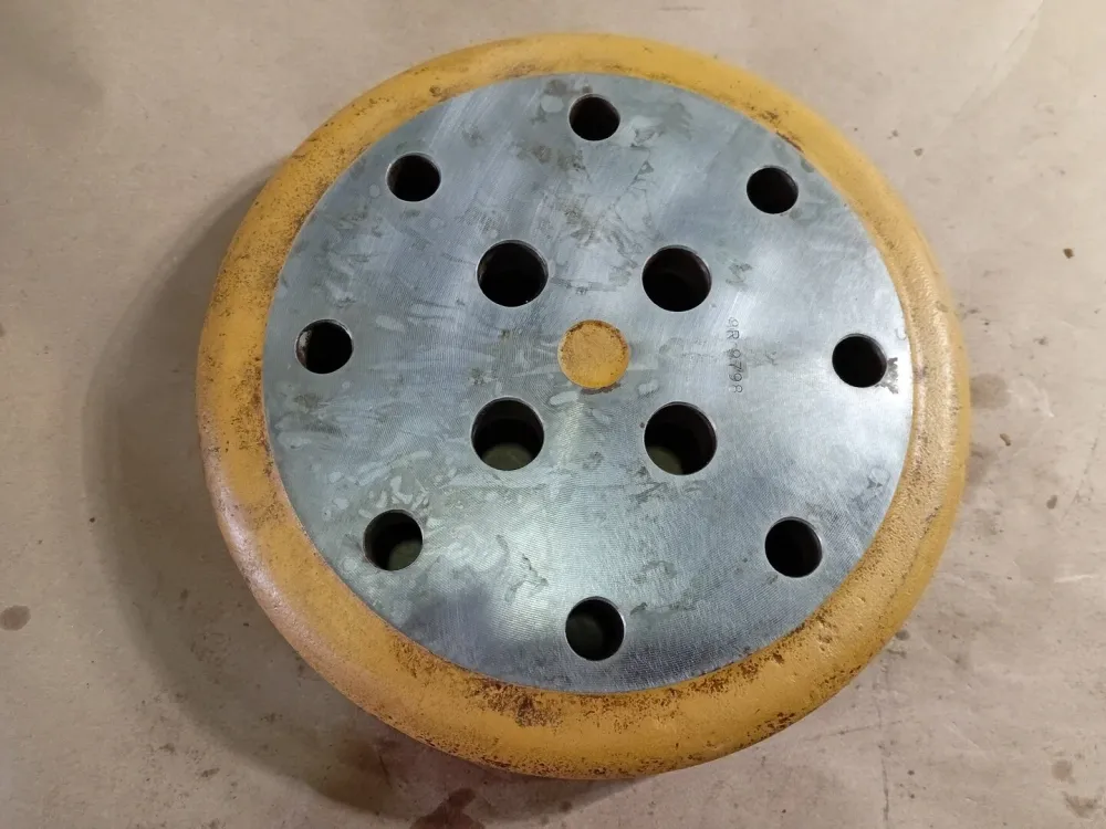 Articulated Hitch Lock Plate 8R-9798