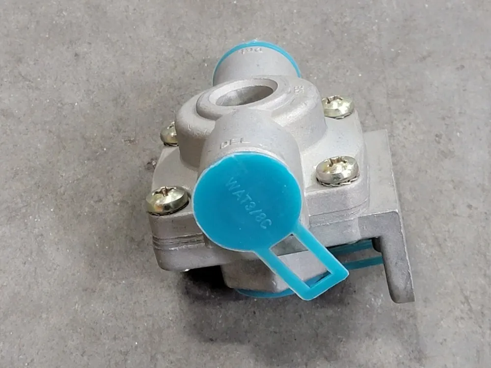Pneumatic QR-1 Brake Rap Release Valve 229859, 3/8" NPTF