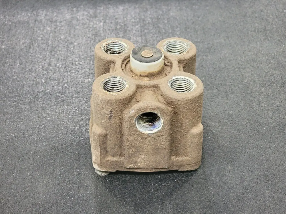 R-12 Air Brake Relay Valve H102626BXW