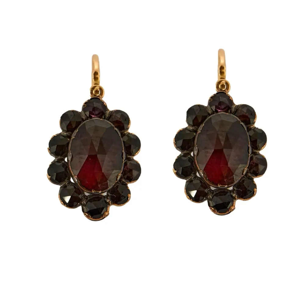 Pair Sleepers earrings rose goud and almandine garnet