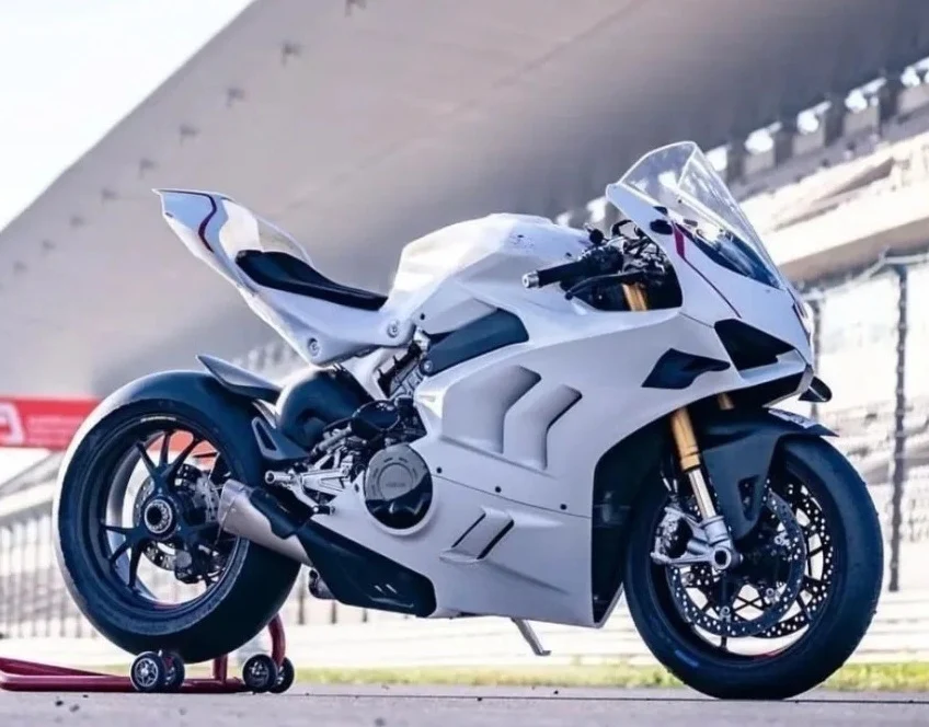 Amotopart Ducati 22-24 Panigale V4 V4S Black White Fairing Kit