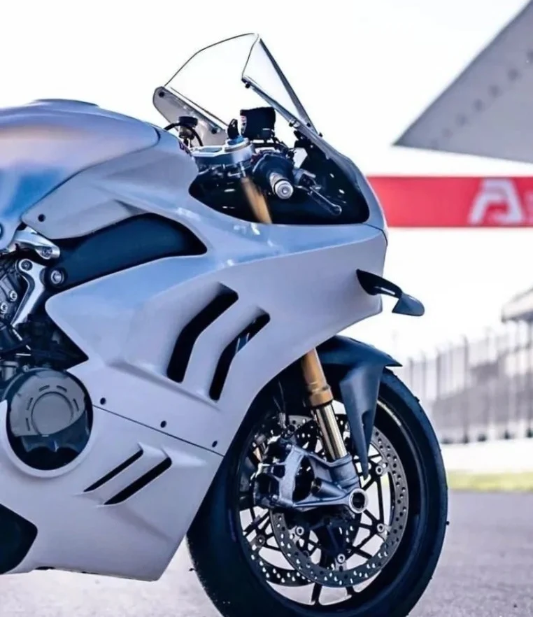 Amotopart Ducati 22-24 Panigale V4 V4S Black White Fairing Kit
