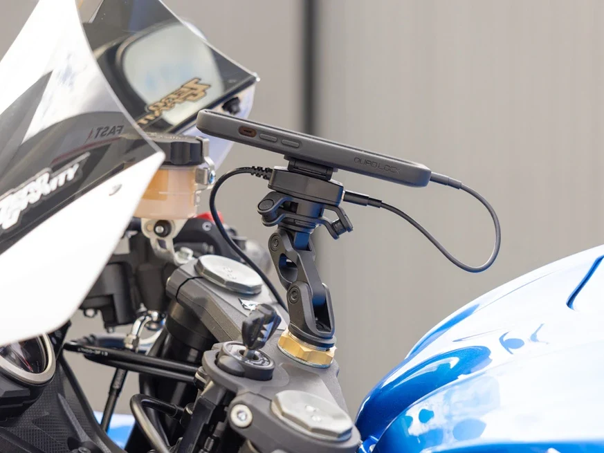 QUAD LOCK motorcycle usb charger