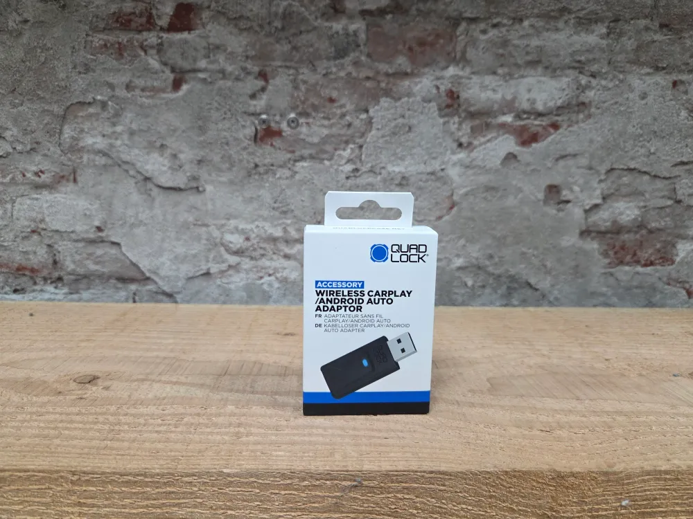 QUAD LOCK wireless carplay/android auto adaptor