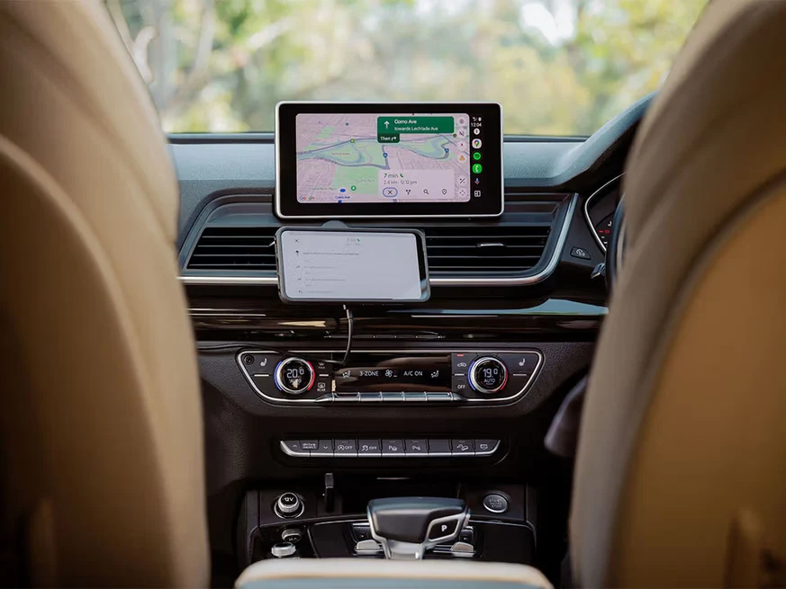 QUAD LOCK wireless carplay/android auto adaptor