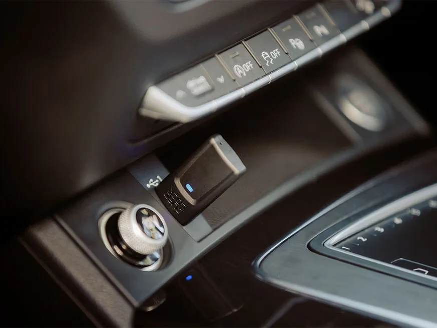 QUAD LOCK wireless carplay/android auto adaptor