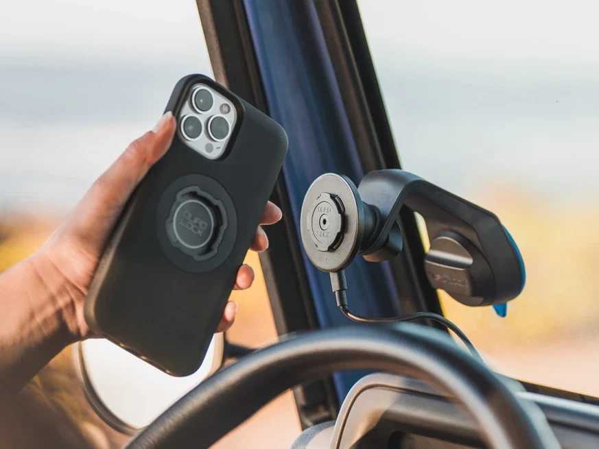 QUAD LOCK wireless charger