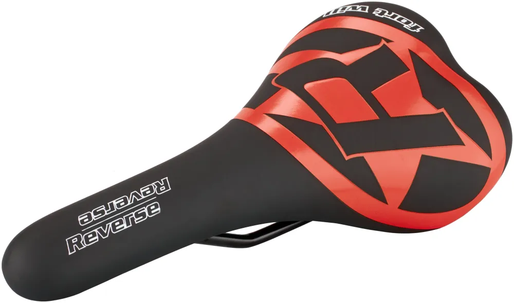 Reverse Fort Will Style zadel zwart/rood