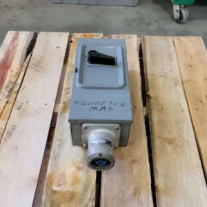 40 Amp, 3 Pole, 600 volts, Fusible Disconnect Switch w/ 60 Amp Receptacle met 2 Jaar Garantie