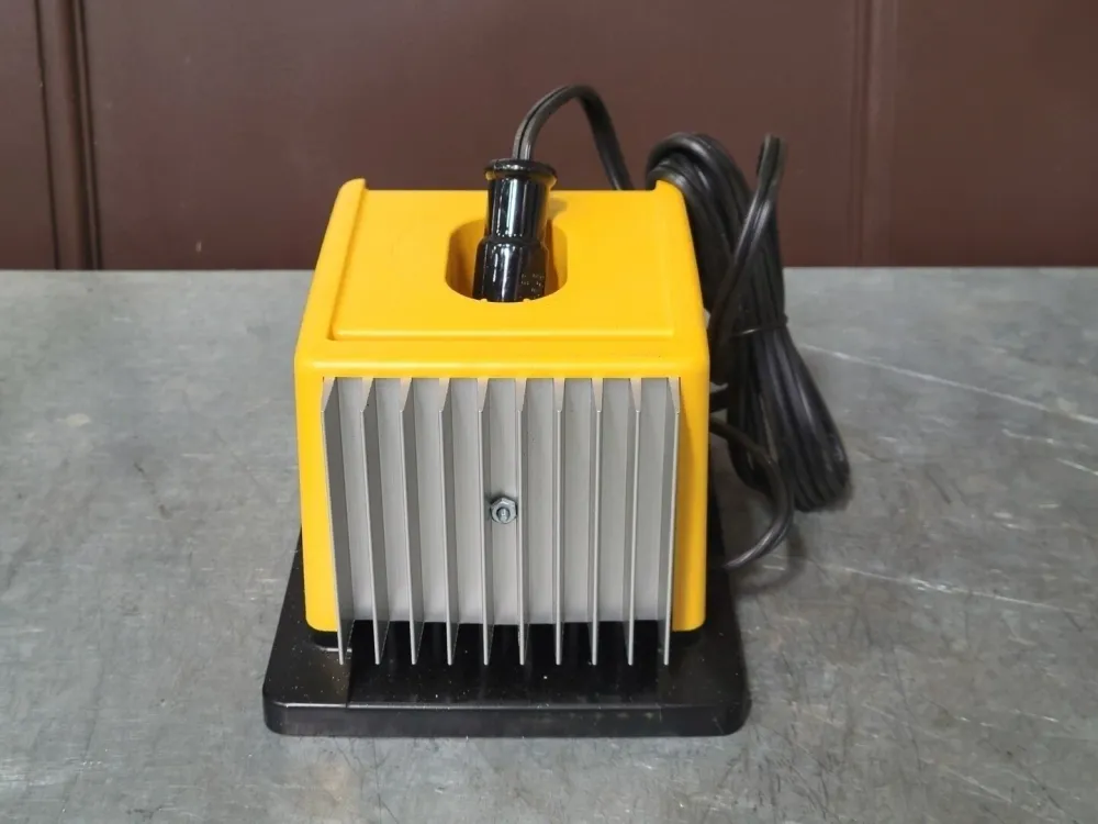 Industrieel Sterk Heavy Duty Automotive Charger D9105-04
